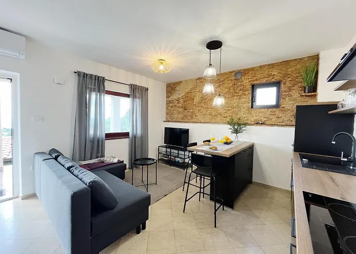 Ruscus, Veprinac, Apartament