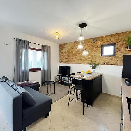 Ruscus, Veprinac, 아파트